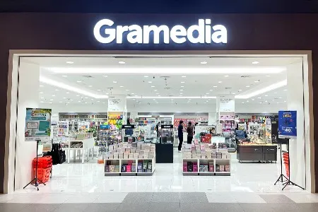 Gramedia menjadi salah satu jaringan toko buku terbesar di Indonesia.