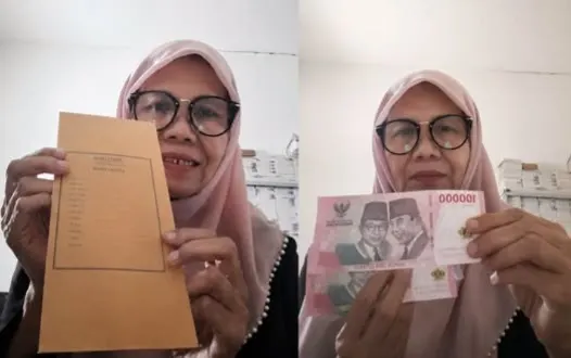 Bu Ijah, guru honorer yang mengabdi hampir 40 tahun.