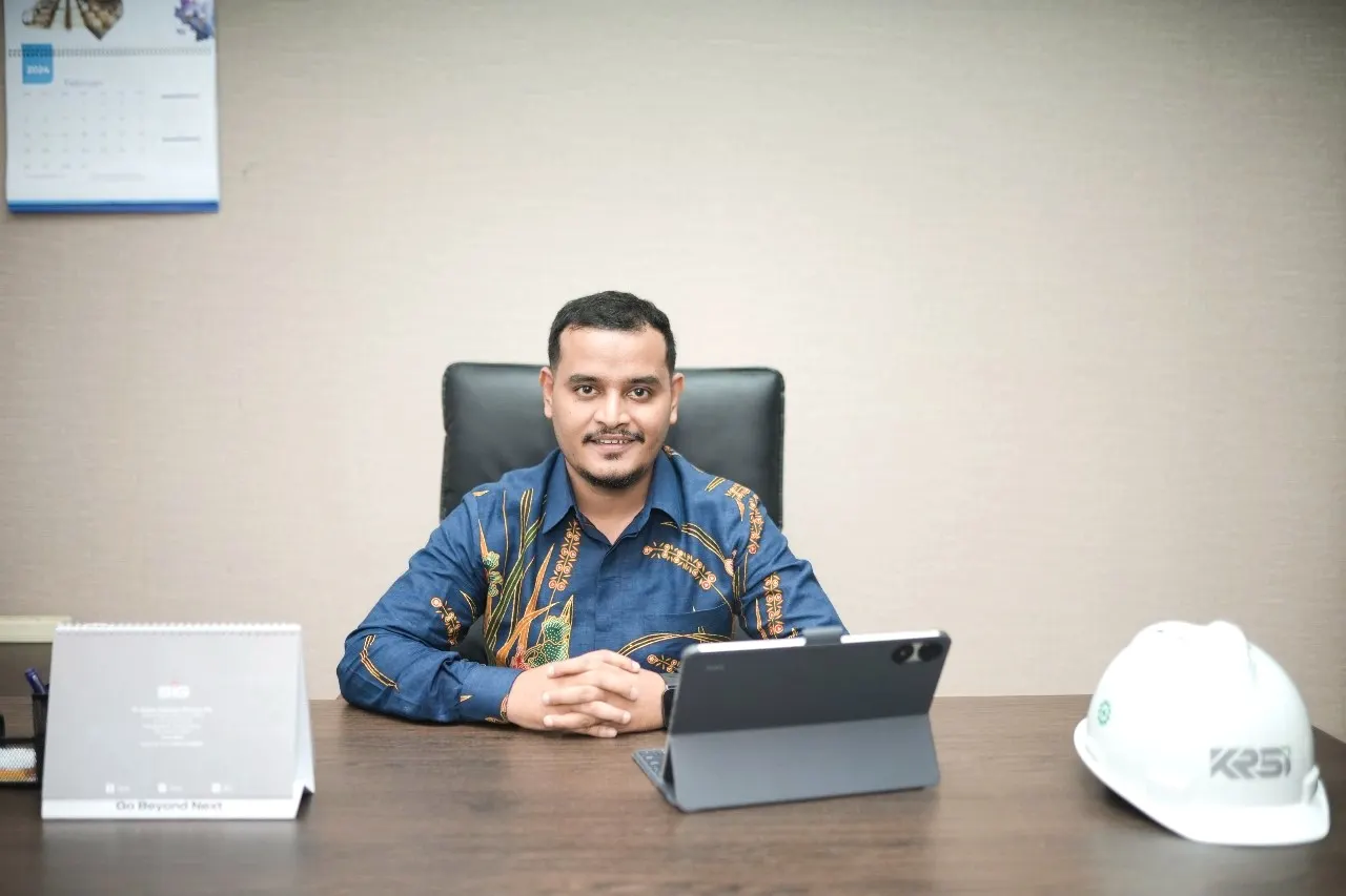 Profil Komisaris PT Krakatau Semen Indonesia, Ahmad Najmi Shahab, menjadi sorotan setelah mencantumkan pengalaman sebagai relawan Prabowo di laman resmi perusahaan.